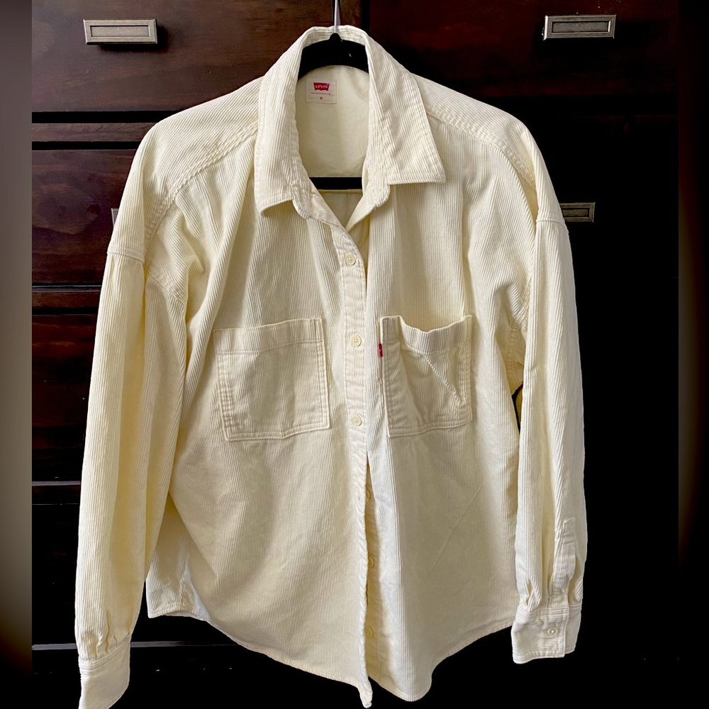 Levi’s M oversized corduroy button down shirt/jacket
